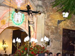 02-procesion-cristo-de-la-expiracion-villaescusa-saliendo-2