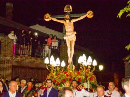 02-procesion-cristo-de-la-expiracion-villaescusa-saliendo-9