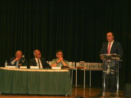 02-actocentral-presentador-IsaacPalomares1