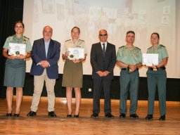 07-actocentral-PremioExcelenciaProfesional-MercedesFuentes-MonicaMarques-LauraGranja